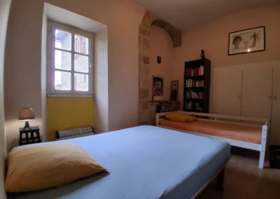 Gîte Les Capucins-Figeac 46- chambre (3)